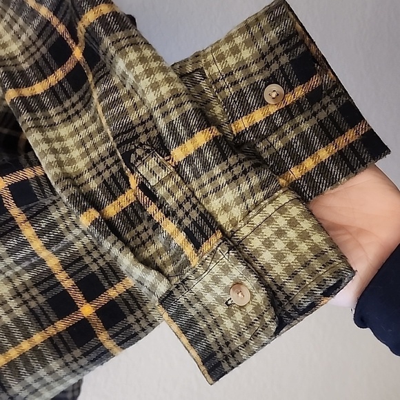 Just Polly Cropped Plaid Shirt - Picture 4 of 5